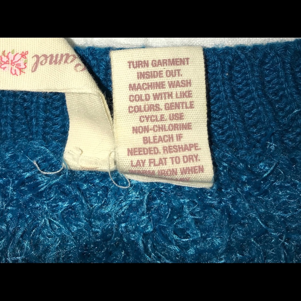 Women’s fuzzy sweater - Picture 8 of 9